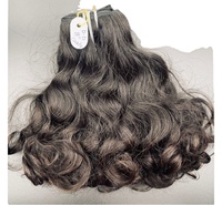 Extensions de cheveux humains vierges 100% naturels indiens - Cuticules alignées, couleur et texture personnalisables, tissage/attache à clipser, 10-30 pouces