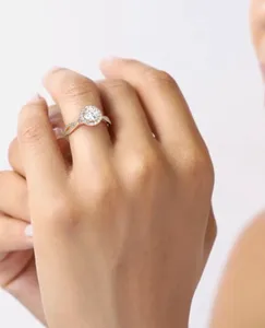 Bague de fiançailles en diamant cultivé en laboratoire IGI, 2,00 ct, taille ronde, halo, or jaune 14 carats - Product Image 3