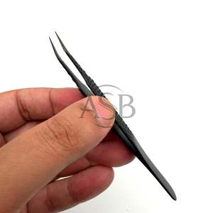 แหนบปลายแหลมสีดำด้านสำหรับต่อขนตา สแตนเลสสตีล จับแน่น ทนทาน - Product Image 3