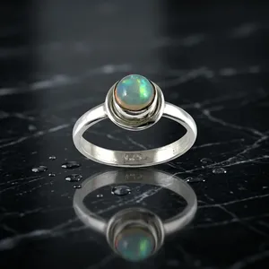 Anillo de Plata de Ley 925 con Ópalo Etíope Nature's Fire, Joyería Hecha a Mano, Anillo de Abundancia con Gema de Ópalo Natural - Product Image 4