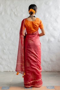 Sari en soie rouge avec broderie dorée et pompons, tenue de mariage indienne traditionnelle pour femmes, séchage rapide, toutes saisons - Product Image 3