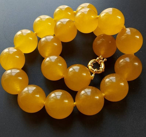 Best Trendy Resin Beaded Necklace with <b>Cute</b> Moon Shape Pattern and Imitation Pearl for Unisex Wedding Party Wear - Product Image 3