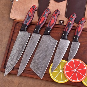 Couteau de cuisine et couteau d'extérieur faits à la main en acier Damas avec manche en bois - Product Image 4