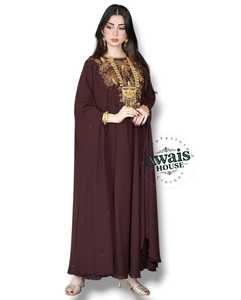 Vestido de Noche Largo de Gasa Bordado Borgoña para Mujer Awais House, Cuello en V, Manga Larga, Cintura Natural, con Cuentas - Product Image 3