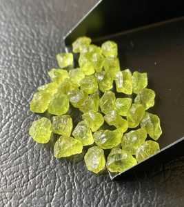 Raw <b>Peridot</b> Crystals Natural Green August Birthstone Healing Gemstone Rough Stone For Jewelry Making Bulk Supply - Product Image 3