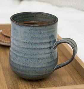 Juego de Tazas de Café de Cerámica con Diseño Abstracto Moderno, Acabado Liso, Asa Resistente y Diseño Duradero para Té y Café - Product Image 5