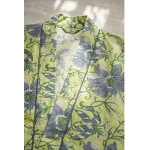 Robe décontractée douce pour femme, imprimé floral, en coton et fibre de bambou, col en V, manches trois quarts, longueur genou, très vendue - Product Image 3