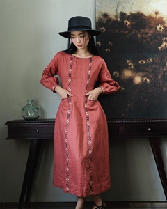Elegante Vestido Maxi de Lino Terracota de Inspiración Vintage, Vestido Boho de Manga Larga con Corte en A para Mujer, Vestido Estético de Mezcla de Algodón y Lino - Product Image 2