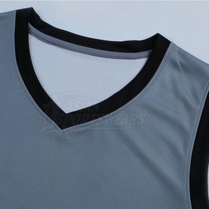 Tenue de basketball professionnelle respirante pour hommes – Design élégant, coupe confortable, options personnalisables pour l'entraînement - Product Image 4