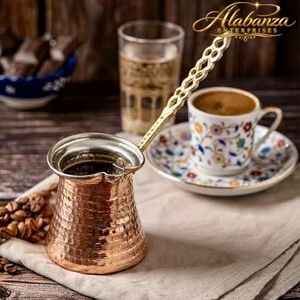 กาต้มกาแฟทองแดงแกะสลักลายโบราณของ Alabanza Enterprises พร้อมด้ามจับไม้และถ้วยทรงโค้ง - Product Image 1