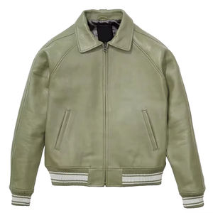 Chaqueta Varsity de Hombre de Alta Calidad en Mezcla de Lana con Mangas de Cuero Genuino y Bordado Chenille de Alta Calidad para Hombre - Product Image 5
