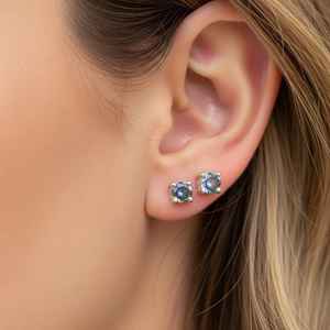 Boucles d'oreilles clous en argent sterling 925, Alexandrite changeante de couleur, pierre de naissance de juin, bijoux minimalistes en pierres précieuses, cadeau - Product Image 3