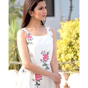 Combinaison florale élégante, belle et respirante, disponible en taille XS - Product Image 5