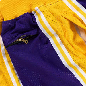 Shorts de basketball pour hommes, design personnalisé OEM, logo et tissu personnalisés, shorts de sport décontractés en mesh respirant avec taille élastique. - Product Image 3