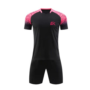 Conjunto de Camiseta de Fútbol Sublimada con Degradado Negro y Rosa para Hombre, Manga Corta, Absorbe la Humedad, Ajuste Atlético, Uniforme de Fútbol - Product Image 2