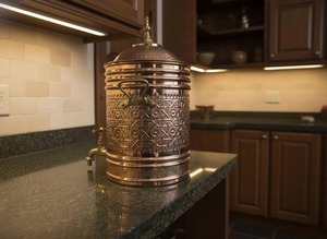 Dispensador de Agua de Cobre de Alta Gama, Hecho a Mano, Liso y Personalizado, de Boutique Supply - Product Image 6