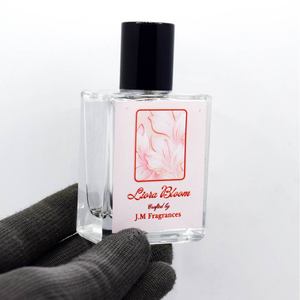 Étiquettes autocollantes pour flacons de parfum en PVC de qualité supérieure |   Étiquettes adhésives imperméables imprimées en UV en relief pour parfums, rouges à lèvres et soins de la peau - Product Image 4