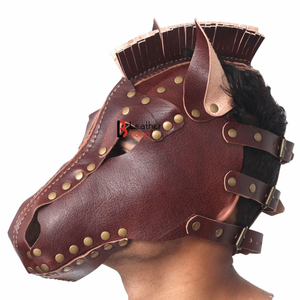 Máscara Facial de Cuero Vacuno Genuino Perforada con Hebillas Ajustables - Product Image 3