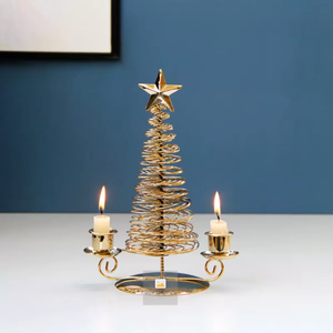 Porte-bougie en métal finition or en forme de sapin de Noël, décoration festive élégante, parfait pour la maison, le bureau, la table et les célébrations de fin d'année - Product Image 1