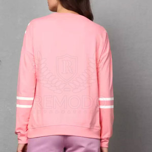 เสื้อสเวตเชิ้ตผู้หญิงทรงหลวม ผลิตจากผ้าโพลีเอสเตอร์/คอตตอน ซับเหงื่อได้ดี ปักโลโก้ได้ตามต้องการ คอกลม สวมใส่สบายๆ ทุกวัน - Product Image 3