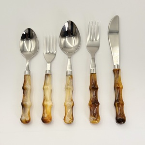 Increíble juego de cuchara, tenedor y cuchillo de lujo moderno con mango de resina portátil, pulido a espejo, de diseño occidental y de alta calidad. - Product Image 3