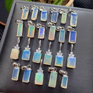 Colgante Rectangular de Ópalo Natural en Plata 925 - Joyería Artesanal con Piedras Preciosas, Colgante de Ópalo Etíope en Plata - Product Image 3