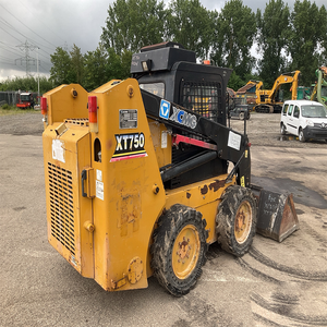 Cargadora Compacta XT750 2014 con Cabina Cerrada, Máquina de Construcción de Alto Rendimiento - Product Image 1