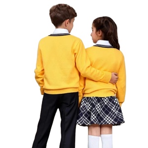 Cárdigan Amarillo con Cuello en V, Bordado Acrílico con Patrón Argyle, Estilo Preppy para Mujer - Product Image 4