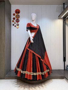 Lehenga Choli de Algodón Puro Camric con Bordado de Espejos, Estilo Delgado y Elegante, Especial para Navratri, para Bodas, Fiestas y Eventos Tradicionales de Invierno - Product Image 3