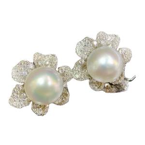 Pendientes de Plata de Ley S925 de la Serie Mariposa Revisada de Graaf con Perla Redonda Impecable de 8.5-9 mm - Product Image 5