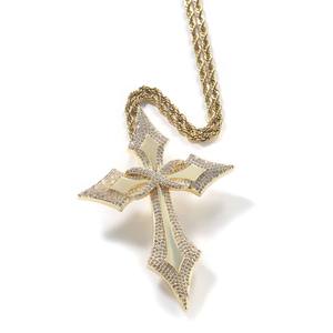 Pendentif Croix en Argent Plaqué Or Personnalisé avec Moissanite, Bijoux HIPHOP de Luxe Style Gothique Glacé pour Fêtes, Événements, Style Urbain, Collection Cadeau - Product Image 2
