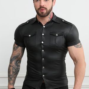 เสื้อเชิ้ตหนังเทียมแขนสั้นสีดำสำหรับผู้ชาย สไตล์นักขี่มอเตอร์ไซค์ ปกคอพับ สีพื้น ใส่สบายๆ - Product Image 1