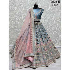 Collections de robes de mariée indiennes Fabzone FZBELLA en velours avec travail Zarkhan pour les mariées - Product Image 3