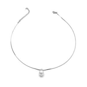 E195-110-006P Collar con Colgante Minimalista de Acero Inoxidable 316L con Baño de Oro PVD y Cadena de Serpiente con Perlas de Imitación de Grado AAA - Product Image 1
