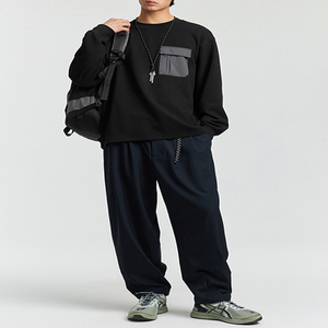 Sweat-shirt à col rond noir surdimensionné pour homme avec poche poitrine en molleton bouclette, pull décontracté pour l'automne - Product Image 2