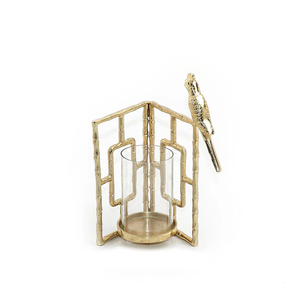 Fabricante confiable de portavelas metálicos para decoración moderna del hogar que ofrece líneas limpias, elegancia subtil y un efecto de iluminación tranquilo. - Product Image 1