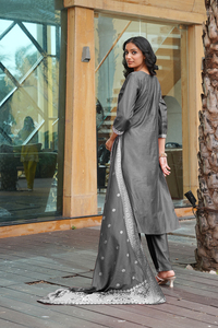 Conjunto de Kurti Gris para Mujer, Manga 3/4, Corte Vaticano, Completamente Cosido, Ideal para Ocasiones Formales y Festivas - Product Image 5