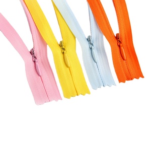 Precio Bajo de Fábrica, Color Personalizado al por Mayor 3 #   Cremallera textil de nailon de extremo cerrado, cremallera invisible para ropa, cremallera oculta - Product Image 2