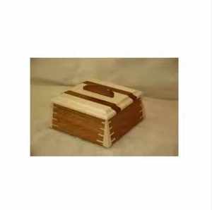 Boîte à bijoux carrée en bois faite à la main, taille personnalisée, couleur naturelle, design moderne, construction durable, décorative, pour bagues et artisanat - Product Image 4