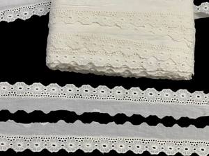 Tissu en dentelle blanche 100% coton respirant de qualité supérieure, motif floral marguerite, bordure brodée blanche festonnée pour robes - Product Image 3