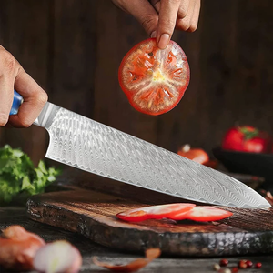 Couteau de chef LEGACY BLADES, forgé à la main, ambidextre, en acier Damas japonais, manche en bois d'ébène et résine, compatible lave-vaisselle. - Product Image 6