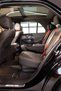 เมอร์เซเดส-เบนซ์ GLE 63 AMG รถเอสยูวีสมรรถนะสูงระดับหรู พร้อมระบบขับเคลื่อนสี่ล้อแบบเทอร์โบ ภายในระดับพรีเมียม ไมล์น้อย คุณภาพส่งออก รถมือสอง - Product Image 3