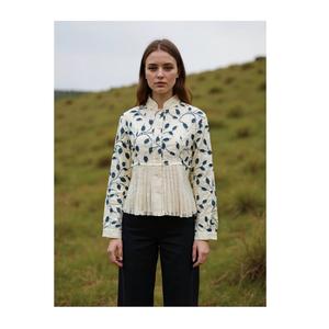 Haut en coton fantaisie pour femme, élégant, respirant, tissu doux, décontracté et idéal pour tous les jours, tendance, confortable, haut d'été pour le bureau ou les soirées. - Product Image 1