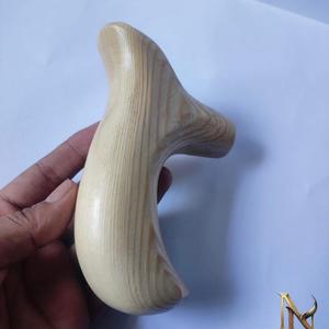 Poignée en bois rustique poli écologique avec forme naturelle, poignée en bâton faite à la main pour la décoration de la maison - Product Image 3