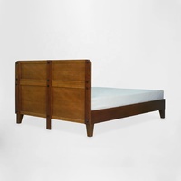 Cadre de lit en bois de chêne massif de conception scandinave B2B Base de lit à plateforme Queen Size Meubles de chambre à coucher Couleurs personnalisées OEM/ODM