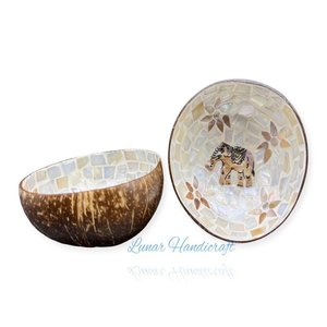 Ensemble de bols en coquille de noix de coco naturelle faits à la main couverts écologiques avec cuillère ronde pour nouilles à salade de fruits en vrac fabriqués au Vietnam - Product Image 3