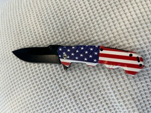 มีดพับอเนกประสงค์แบบตรง ด้ามจับลายธงชาติอเมริกัน สำหรับเอาตัวรอดในสถานการณ์ฉุกเฉิน ใบมีดสแตนเลสสีดำ คุณภาพอุตสาหกรรม รับผลิตตามแบบ OEM - Product Image 3