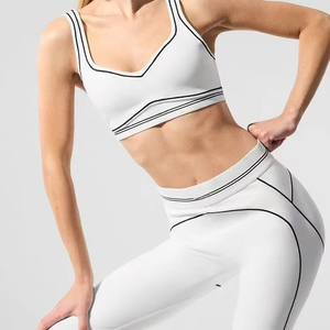 Conjunto Deportivo para Mujer de Marca Famosa 2026 - Conjunto de Yoga Sexy con Espalda en V, Color Negro, Tallas Grandes, Diseño Sin Costuras, Gran Venta - Product Image 2