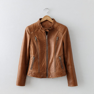 แจ็คเก็ตหนังคุณภาพพรีเมียม ดีไซน์หรูหราและเท่ห์สำหรับผู้หญิง - Product Image 3
