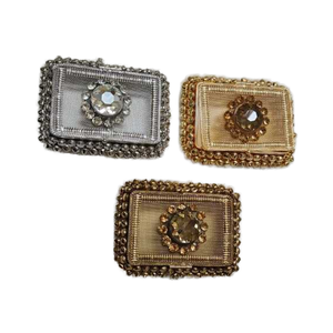 Pochette Femme en Métal Perlé avec Fermeture à Rabat Personnalisée Forme Unique Sangle Unique Doublure en Soie Légère pour les Soirées Mariages - Product Image 1